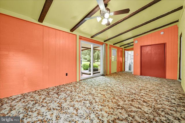 809 WATER ST, Shoemakersville, PA 19555