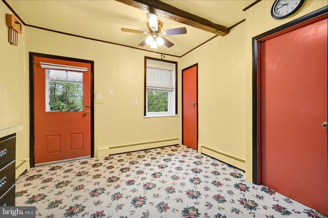 809 WATER ST, Shoemakersville, PA 19555