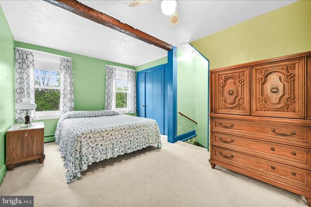 809 WATER ST, Shoemakersville, PA 19555