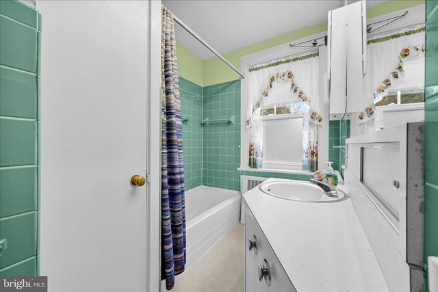 809 WATER ST, Shoemakersville, PA 19555