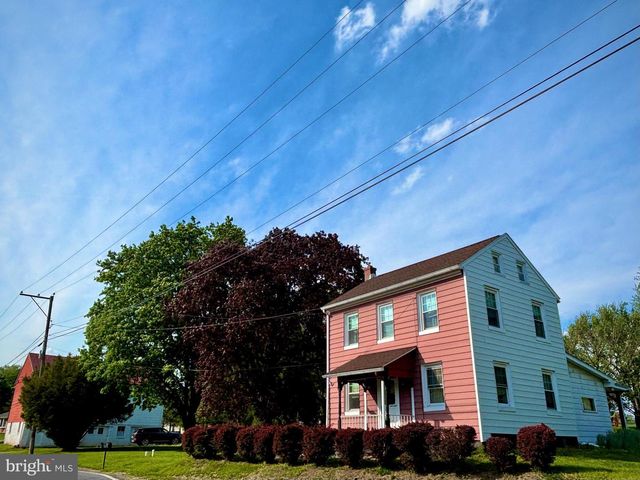 809 WATER ST, Shoemakersville, PA 19555