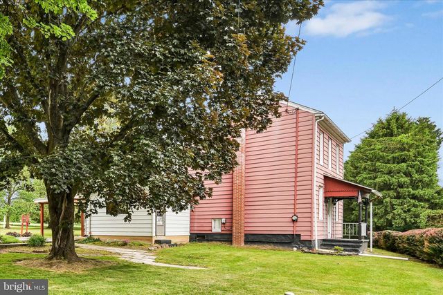 809 WATER ST, Shoemakersville, PA 19555