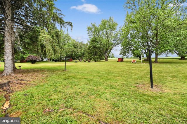 809 WATER ST, Shoemakersville, PA 19555