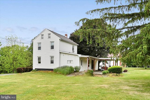 809 WATER ST, Shoemakersville, PA 19555