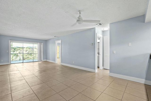983 NW Spruce Ridge Drive 4, Stuart, FL 34994