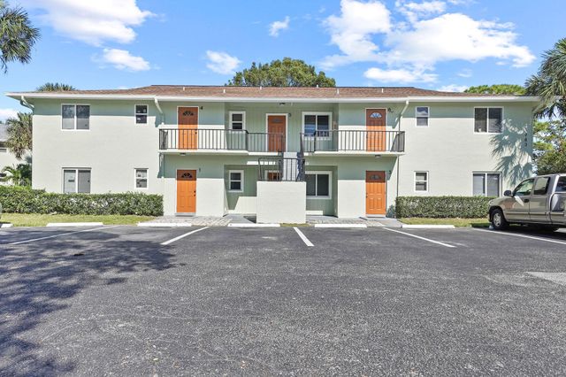 983 NW Spruce Ridge Drive 4, Stuart, FL 34994