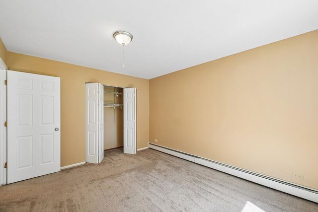 835 S Dwyer Avenue A, Arlington Heights, IL 60005