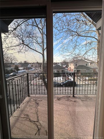 6467 185th Street, Fresh Meadows, NY 11365