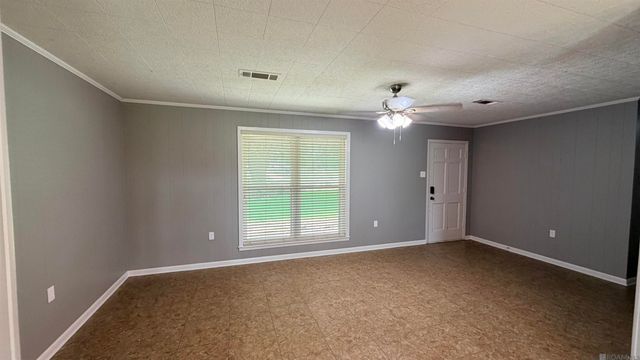 3145 Oakland Rd, Lakeland, LA 70752