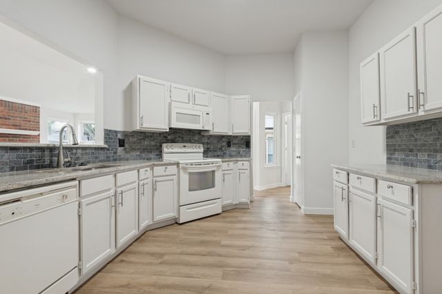 5814 Fox Hunt Drive, Arlington, TX 76017
