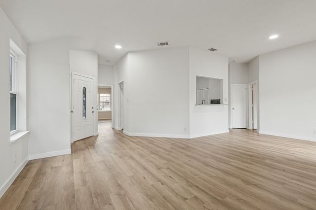 5814 Fox Hunt Drive, Arlington, TX 76017