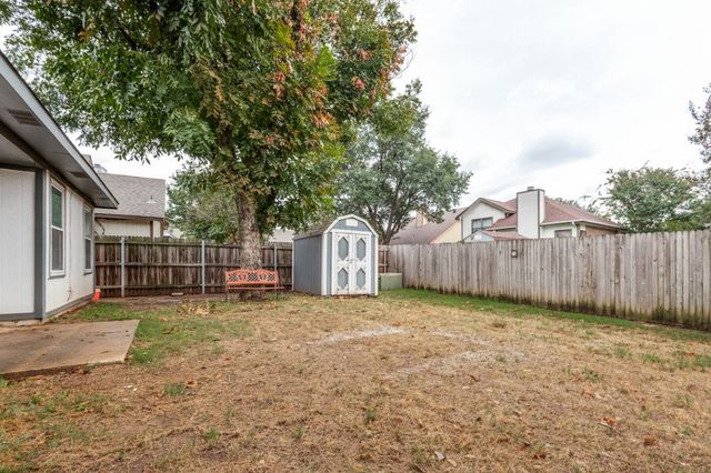 5814 Fox Hunt Drive, Arlington, TX 76017