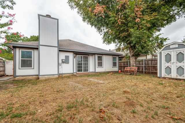 5814 Fox Hunt Drive, Arlington, TX 76017