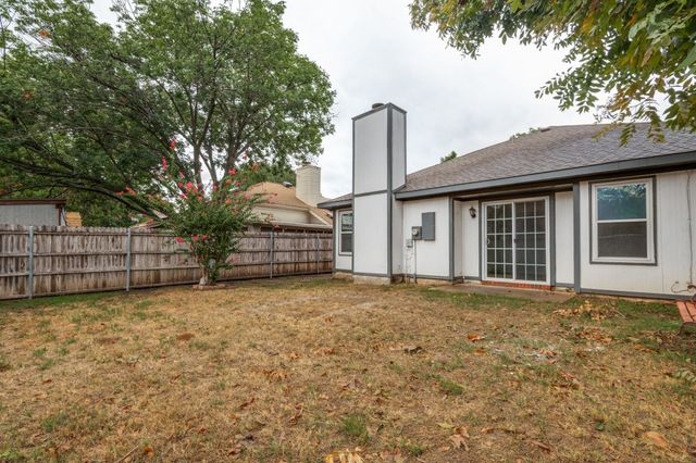 5814 Fox Hunt Drive, Arlington, TX 76017