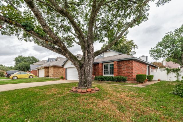 5814 Fox Hunt Drive, Arlington, TX 76017