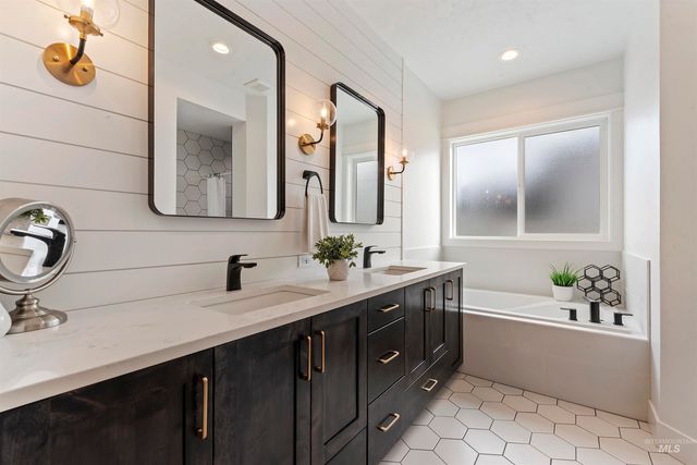 492 Applecreek St, Middleton, ID 83644