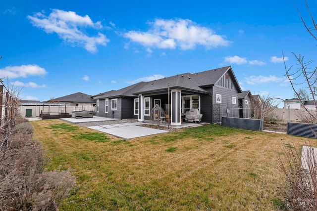 492 Applecreek St, Middleton, ID 83644