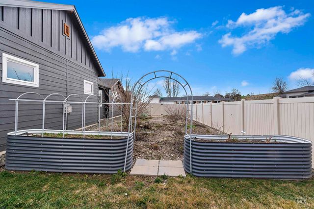 492 Applecreek St, Middleton, ID 83644