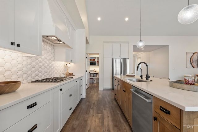 492 Applecreek St, Middleton, ID 83644