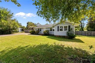 5615 Plantation Drive, Winston-salem, NC 27105