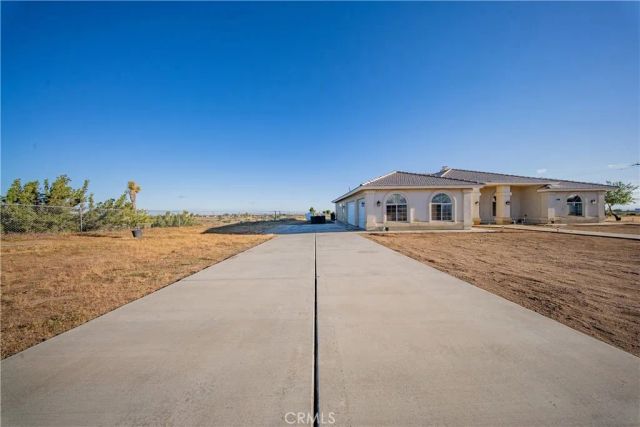 10490 Joshua, Oak Hills, CA 92344