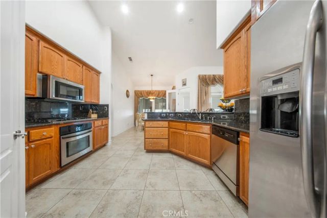 10490 Joshua, Oak Hills, CA 92344
