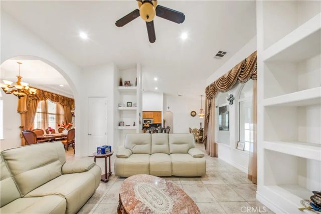 10490 Joshua, Oak Hills, CA 92344