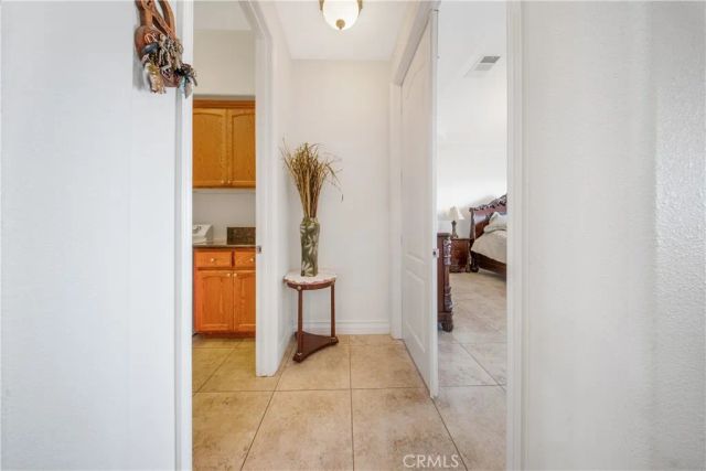 10490 Joshua, Oak Hills, CA 92344