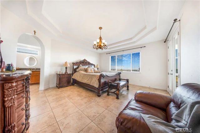 10490 Joshua, Oak Hills, CA 92344