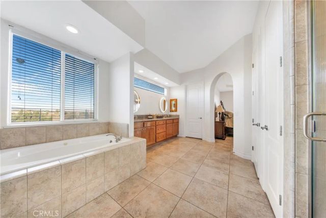 10490 Joshua, Oak Hills, CA 92344