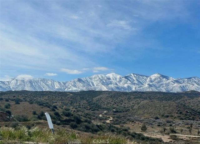 10490 Joshua, Oak Hills, CA 92344