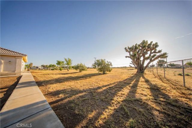 10490 Joshua, Oak Hills, CA 92344