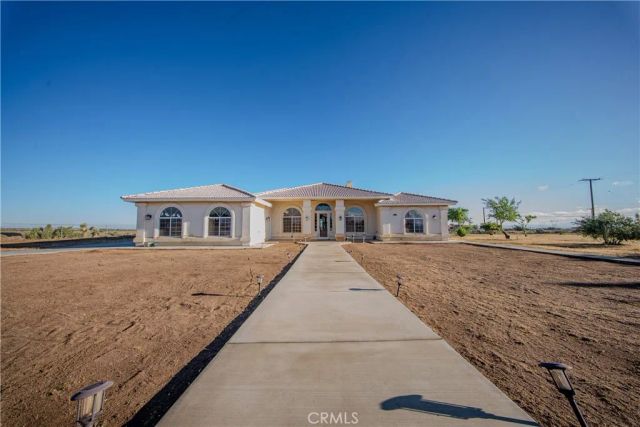 10490 Joshua, Oak Hills, CA 92344