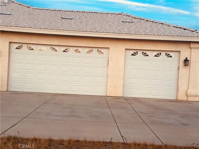 10490 Joshua, Oak Hills, CA 92344