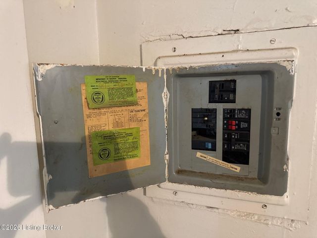 2230 Congress St, Louisville, KY 40212