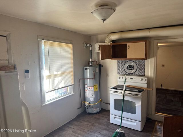 2230 Congress St, Louisville, KY 40212