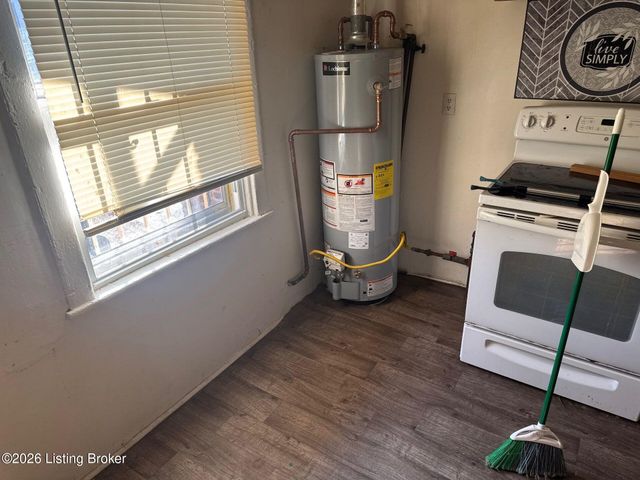 2230 Congress St, Louisville, KY 40212