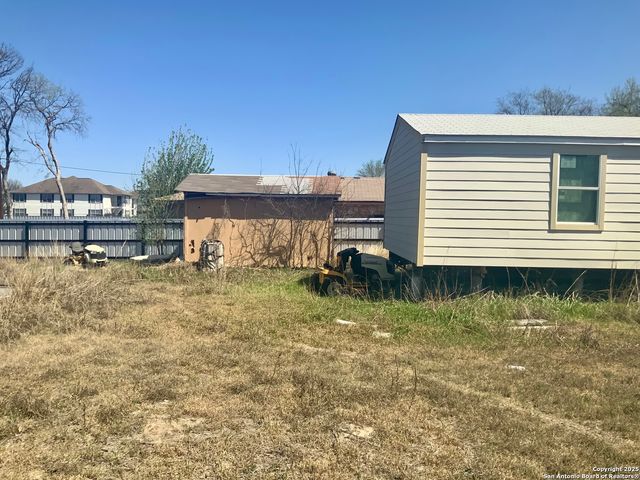 6723 W Commerce, San Antonio, TX 78227