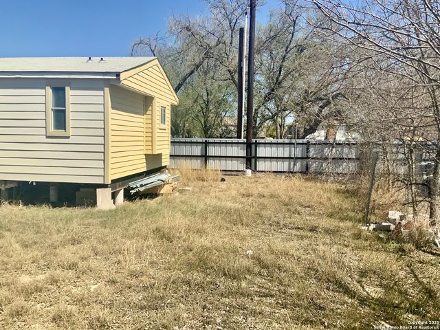 6723 W Commerce, San Antonio, TX 78227