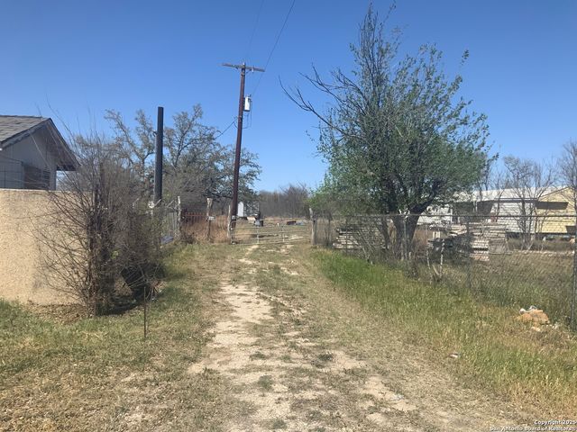 6723 W Commerce, San Antonio, TX 78227