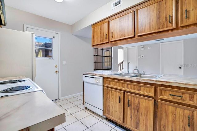 4592 LIGHTHOUSE CIRCLE 77, Orlando, FL 32808