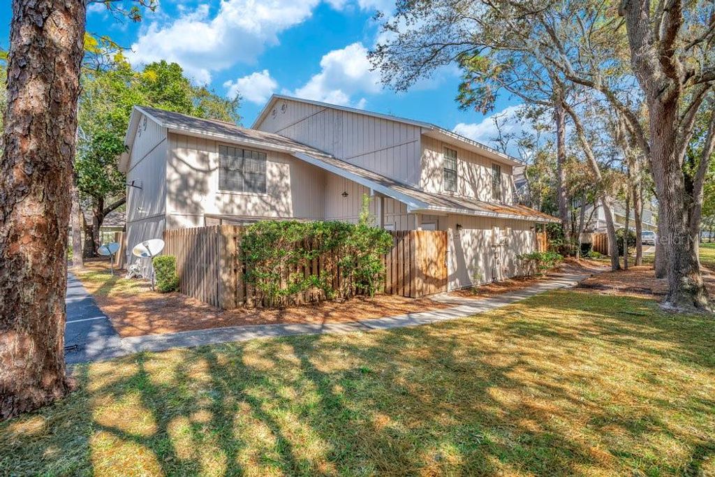 4592 LIGHTHOUSE CIRCLE 77, Orlando, FL 32808