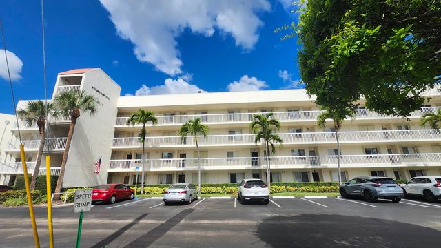 3146 Via Poinciana Via Poinciana 414, Lake Worth, FL 33467