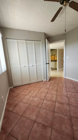 3146 Via Poinciana Via Poinciana 414, Lake Worth, FL 33467