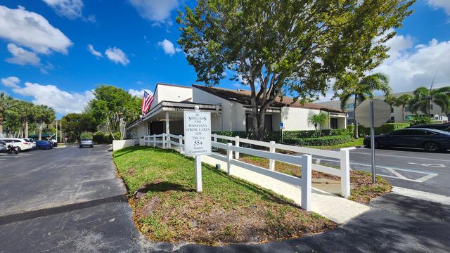 3146 Via Poinciana Via Poinciana 414, Lake Worth, FL 33467