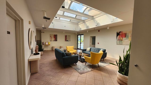 3146 Via Poinciana Via Poinciana 414, Lake Worth, FL 33467