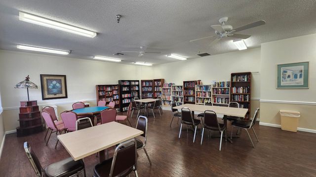 3146 Via Poinciana Via Poinciana 414, Lake Worth, FL 33467