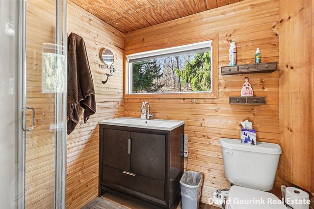 7566 Main Street, Newaygo, MI 49337