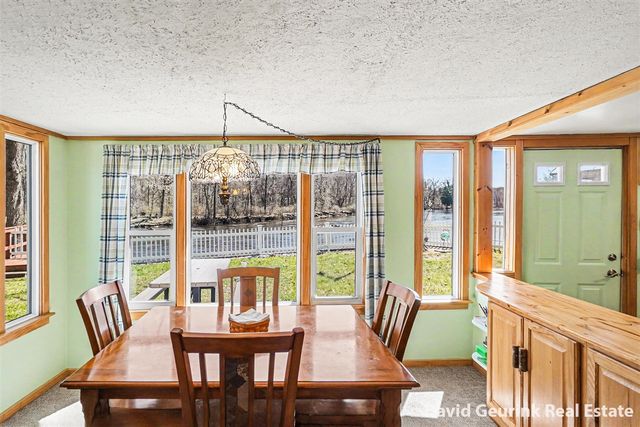 7566 Main Street, Newaygo, MI 49337