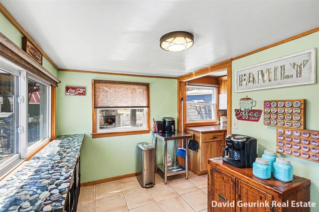 7566 Main Street, Newaygo, MI 49337